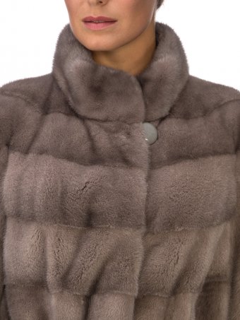 Норковая шуба с поперечной раскладкой меха цвет светло-серый